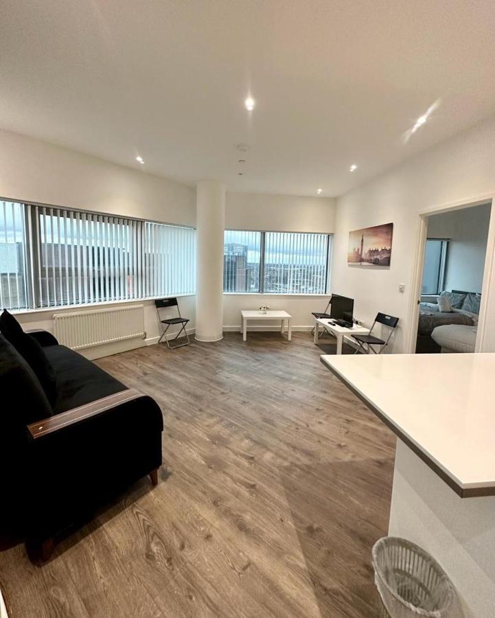 كرويدون Alarabi Apartments-Two Bedrooms Apartment المظهر الخارجي الصورة