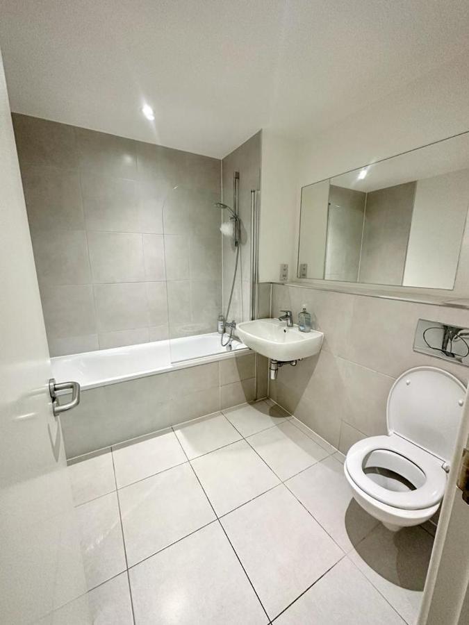 كرويدون Alarabi Apartments-Two Bedrooms Apartment المظهر الخارجي الصورة